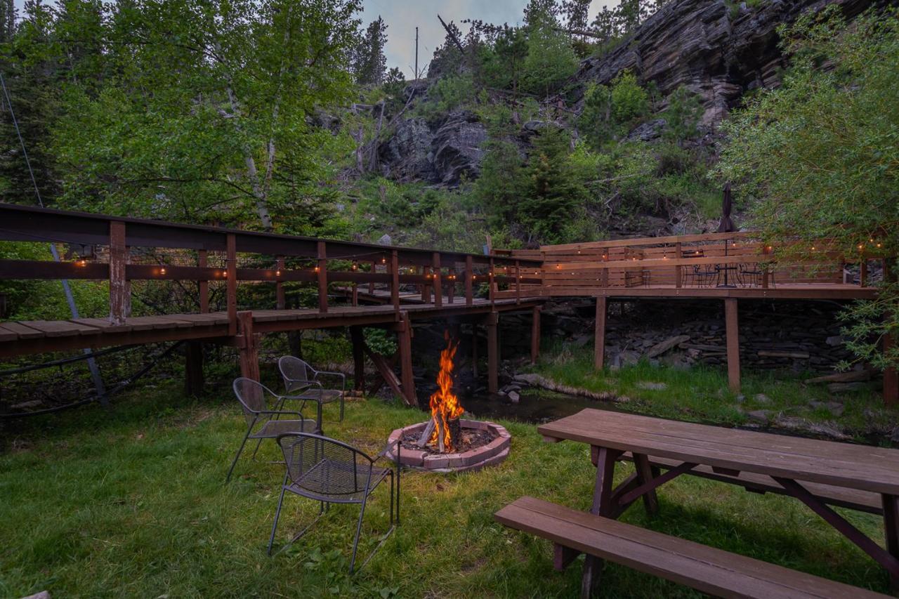 Harney Camp Cabins Hill City Ngoại thất bức ảnh