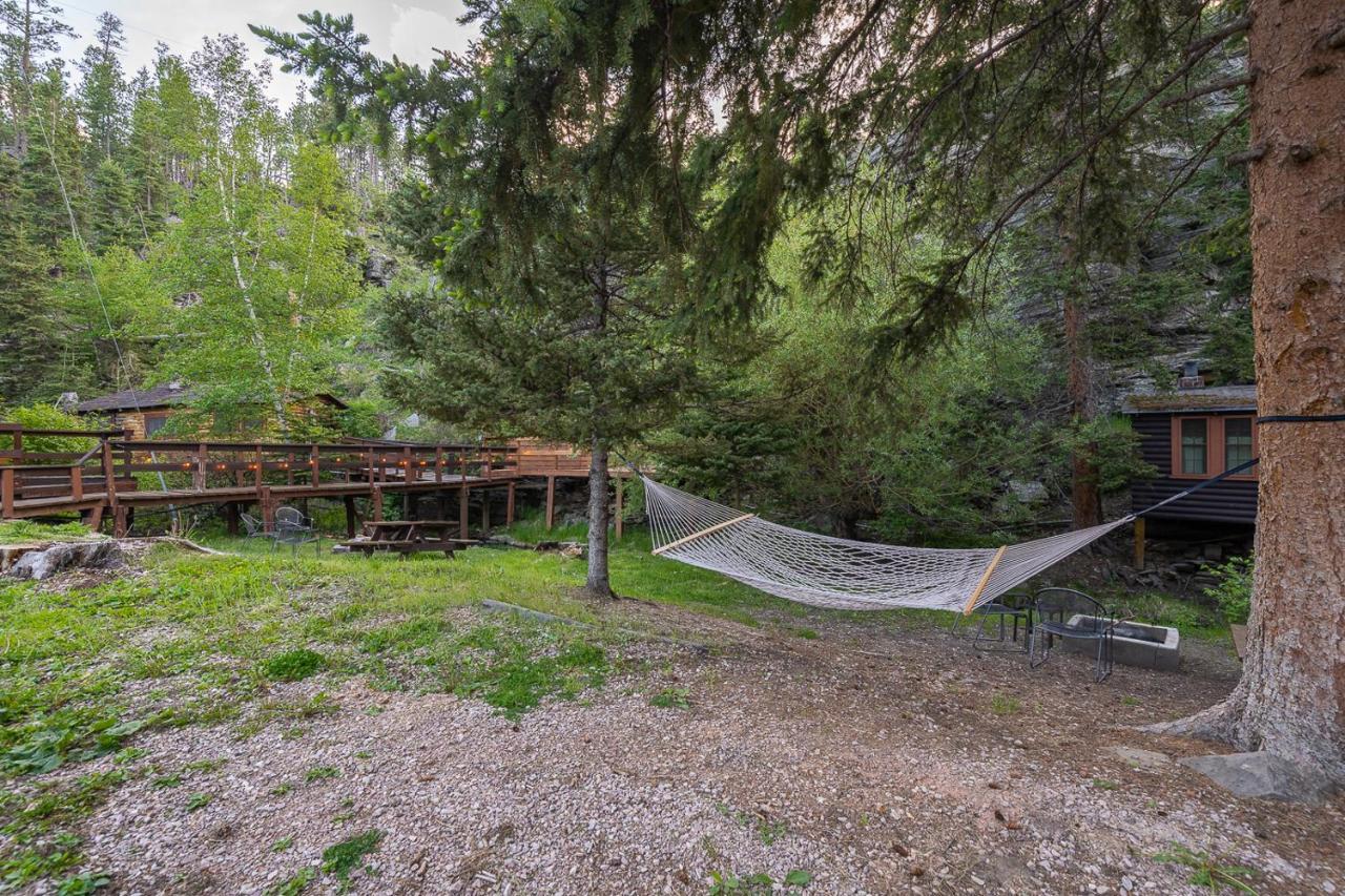 Harney Camp Cabins Hill City Ngoại thất bức ảnh